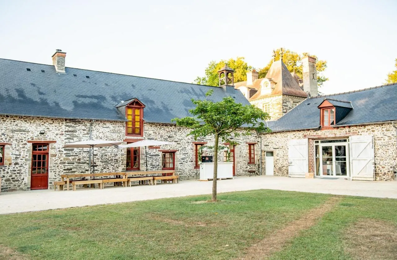 Apartment Le Chateau De La Beauvais Pire-sur-Seiche