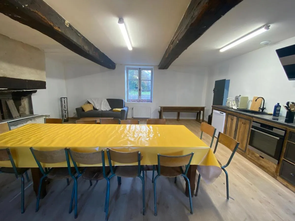 Apartment Le Chateau De La Beauvais Pire-sur-Seiche